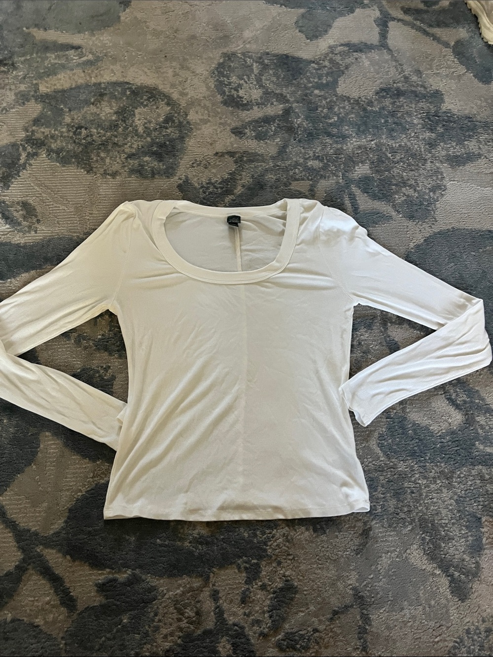 wild fable White Long Sleeve Scoop Neck Top